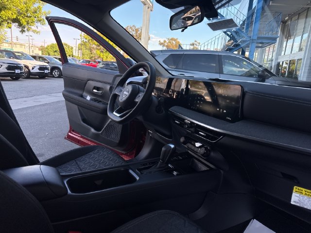 Used 2026 Nissan Kicks SV FWD image 33