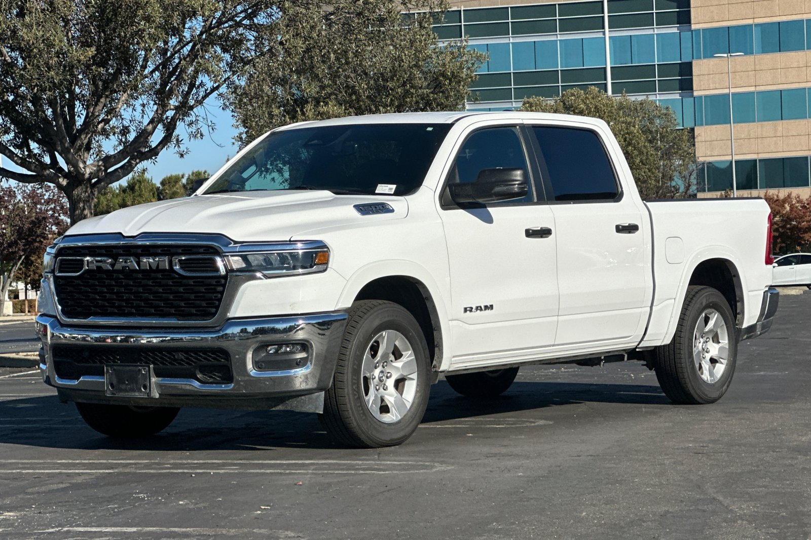 Used 2025 RAM 1500 Big Horn AWD/4WD image 8