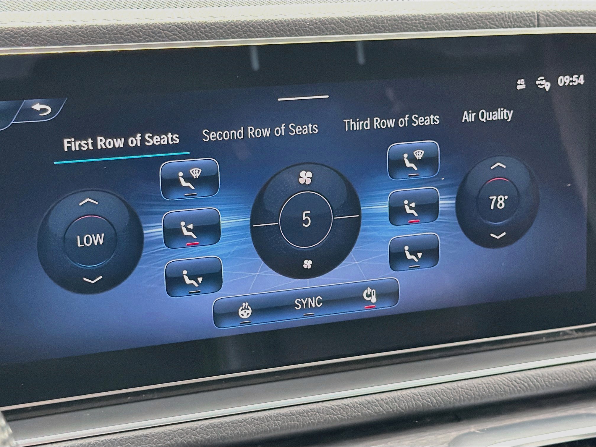 Used 2024 Mercedes-Benz GLS 450 4MATIC image 21