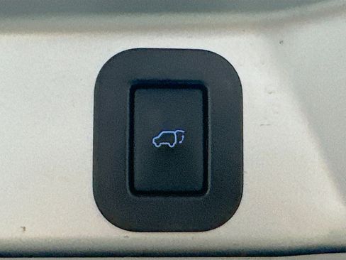 Used 2019 Toyota Sienna XLE image 33