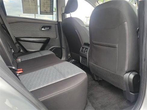 Used 2023 Nissan Rogue SV image 24