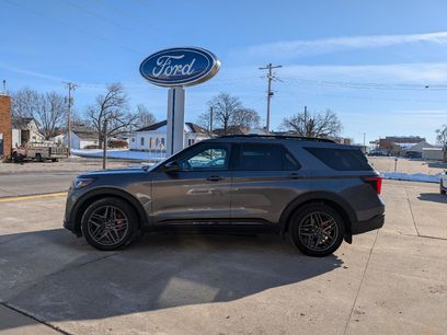 Used 2025 Ford Explorer ST