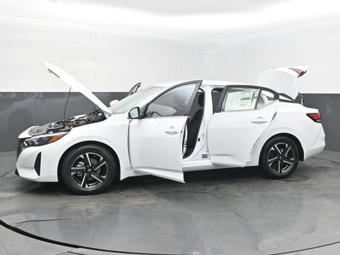 New 2025 Nissan Sentra SV w/ All-Weather Package image 41