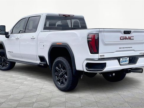 Used 2025 GMC Sierra 3500 AT4 w/ AT4 Premium Plus Package image 4