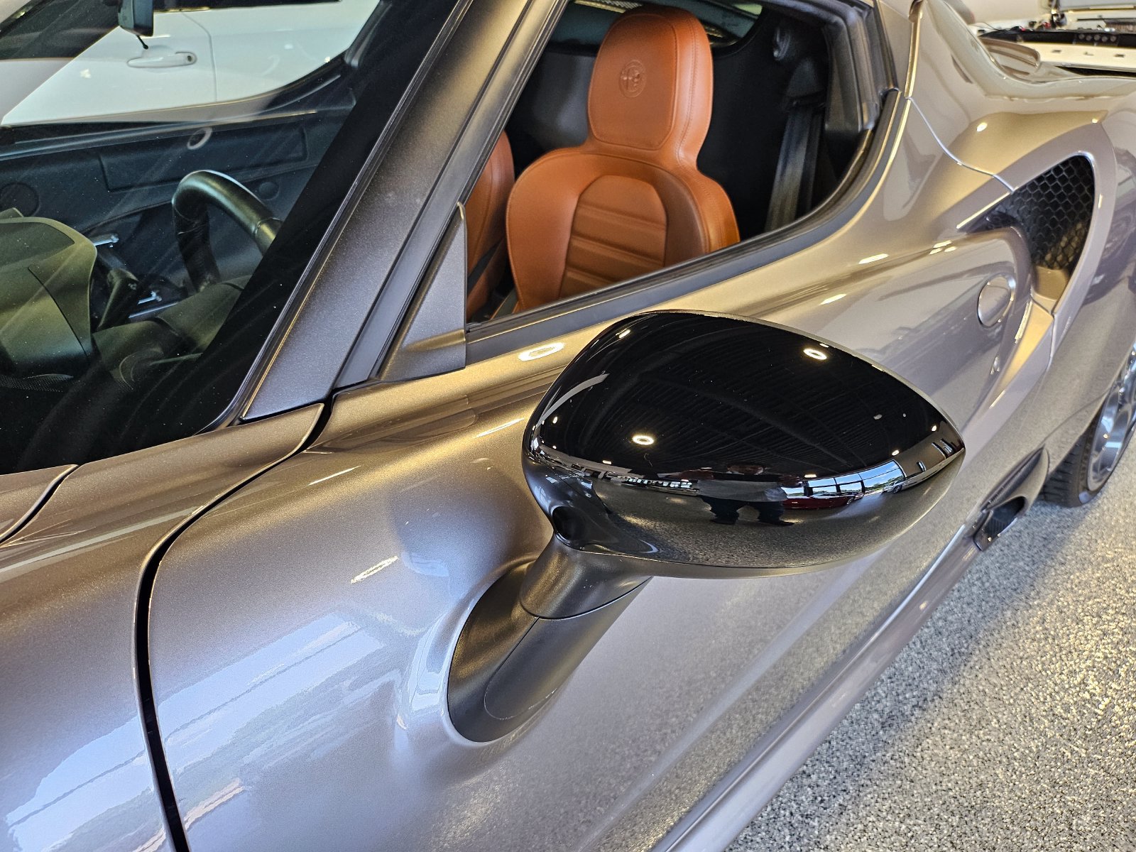 Used 2016 Alfa Romeo 4C Coupe w/ Convenience Group - Coupe RWD image 34