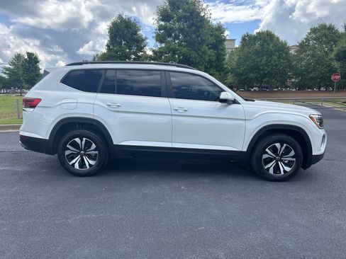 Used 2026 Volkswagen Atlas SE FWD image 10