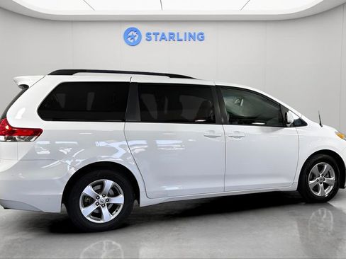 Used 2013 Toyota Sienna LE FWD image 10
