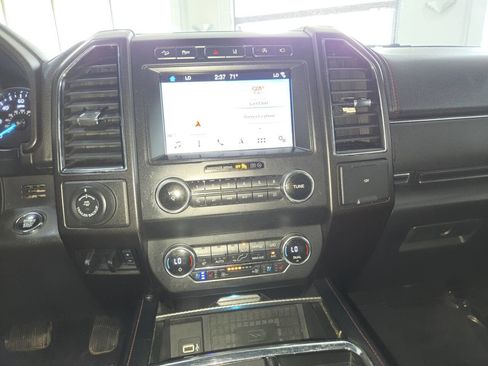 Used 2019 Ford Expedition Limited w/ Equipment Group 303A AWD/4WD image 34