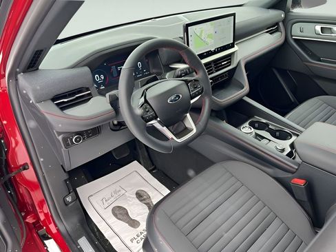 New 2026 Ford Explorer ST-Line w/ ST-Line Street Pack image 24