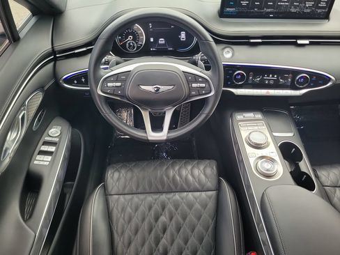 Used 2025 Genesis GV70 3.5T Sport w/ Sport Advanced Package AWD/4WD image 15