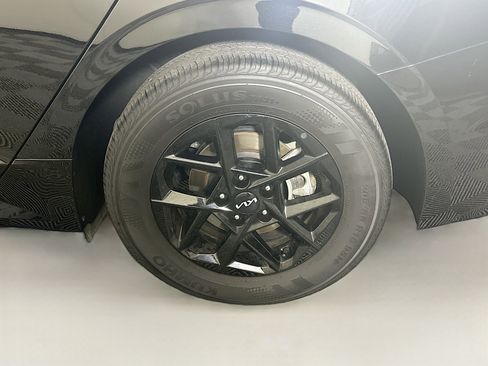 Used 2025 Kia K5 LXS FWD image 11