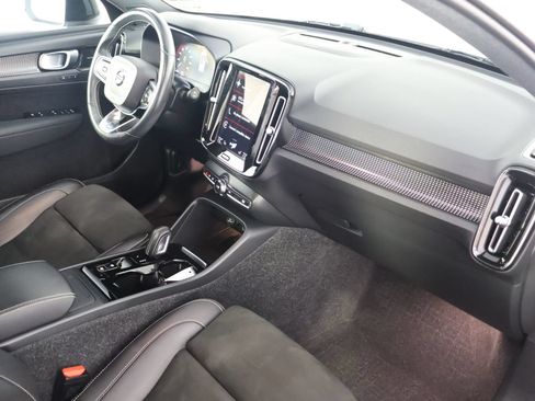 Used 2021 Volvo XC40 T5 R-Design w/ Advanced Package AWD/4WD image 47