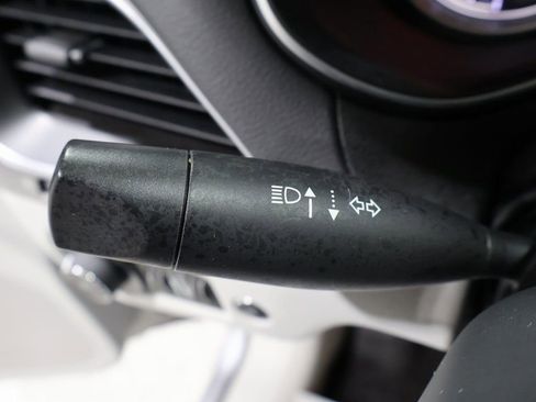 Used 2022 Jeep Cherokee Latitude Lux w/ Mopar Interior Package image 39