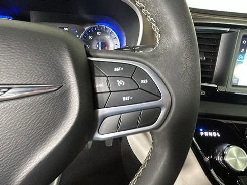 Used 2024 Chrysler Voyager LX FWD image 17