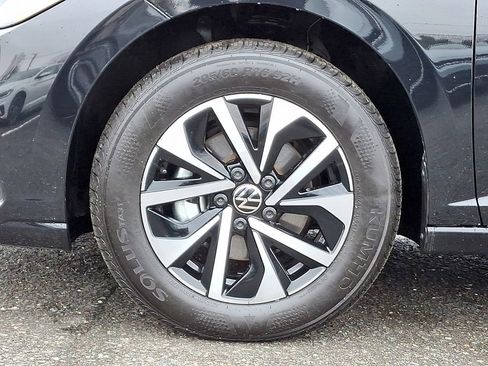 Certified 2025 Volkswagen Jetta S image 8