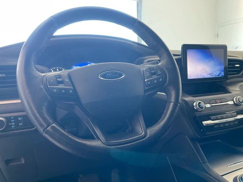 Used 2020 Ford Explorer XLT w/ Comfort Package AWD/4WD image 14
