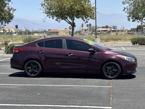 Used 2017 Kia Forte LX FWD image 7