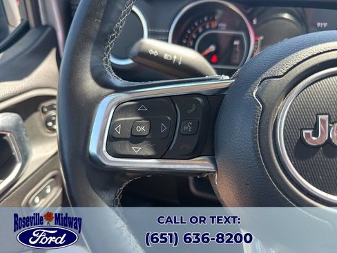 Used 2020 Jeep Gladiator Overland AWD/4WD image 27