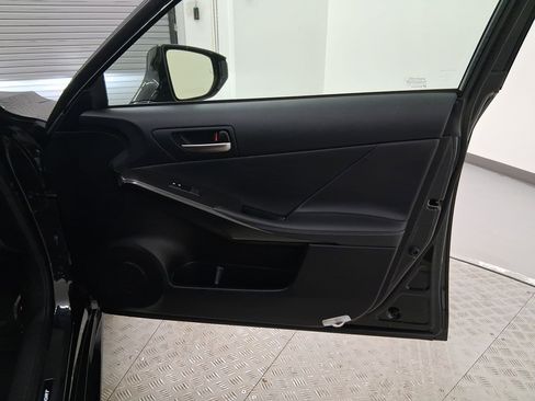 Used 2025 Lexus IS 350 F Sport w/ Navigation Package image 31