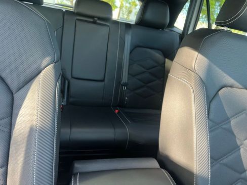 New 2026 Volkswagen Atlas Cross Sport SE FWD image 38