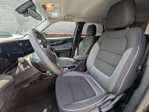 Used 2025 Chevrolet TrailBlazer LT AWD/4WD image 24