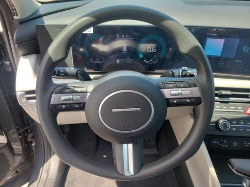 Used 2025 Hyundai Tucson SE FWD image 22