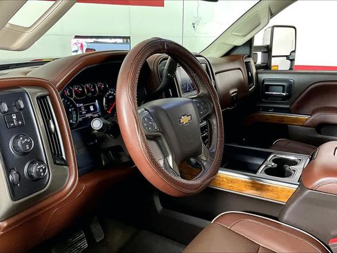 Used 2017 Chevrolet Silverado 2500 High Country w/ Duramax Plus Package image 15