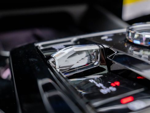 New 2026 BMW 530i xDrive w/ Executive Package image 27