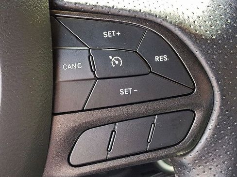 Used 2022 Dodge Challenger R/T w/ Plus Package image 20