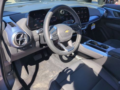 New 2026 Chevrolet Equinox EV LT image 10