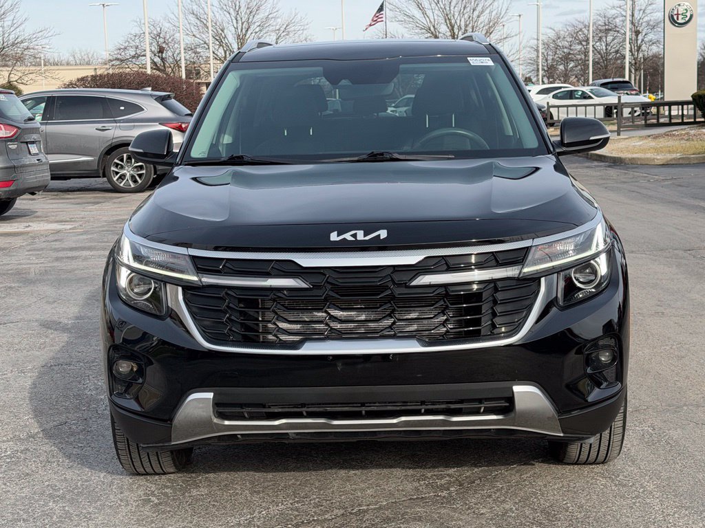 Used 2024 Kia Seltos EX AWD/4WD image 2