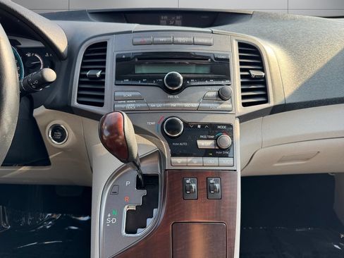 Used 2009 Toyota Venza AWD w/ Comfort Pkg image 15