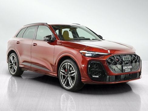 Used 2025 Audi SQ5 Prestige AWD/4WD image 7