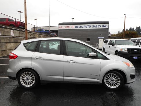 Used 2016 Ford C-MAX SE image 2