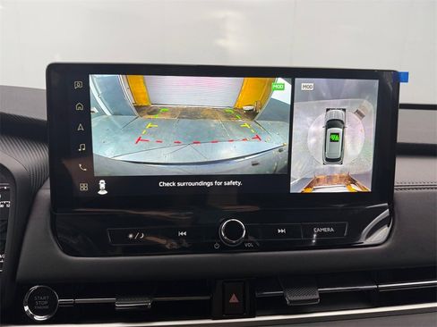 New 2025 Mitsubishi Outlander SE image 18