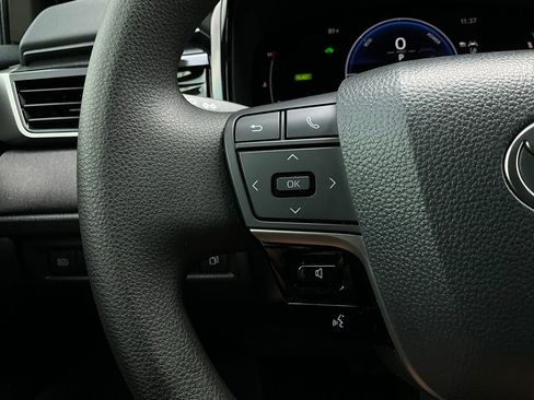 Used 2026 Toyota Camry LE w/ Convenience Package image 33