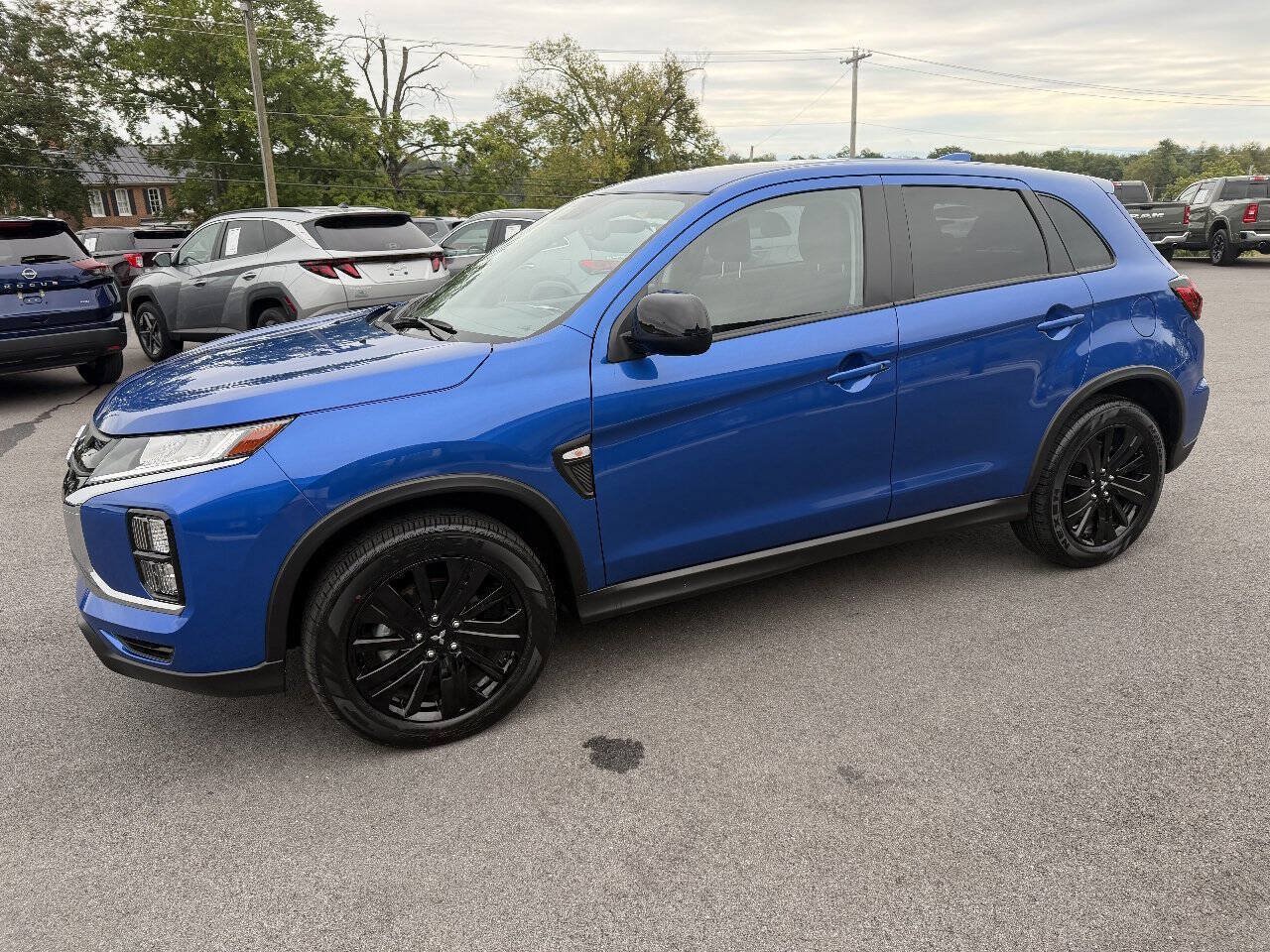 Used 2026 Mitsubishi Outlander Sport ES AWD/4WD image 2