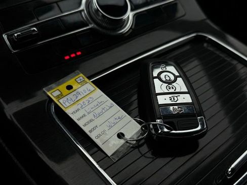 Certified 2023 Lincoln Nautilus Reserve image 39