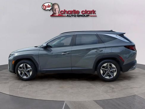 Used 2025 Hyundai Tucson SEL FWD image 2