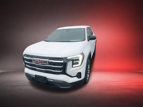 Certified 2025 GMC Terrain Elevation AWD/4WD image 3