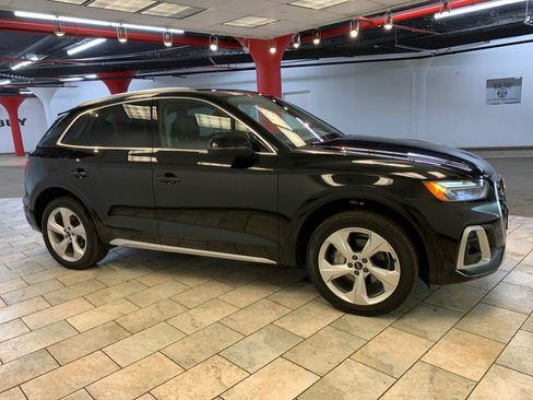 Used 2022 Audi Q5 2.0T Premium Plus w/ Premium Plus Package AWD/4WD image 10