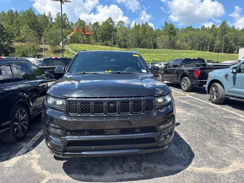 Used 2024 Jeep Grand Wagoneer L Series II w/ Quick Order Packagew 28T AWD/4WD image 3