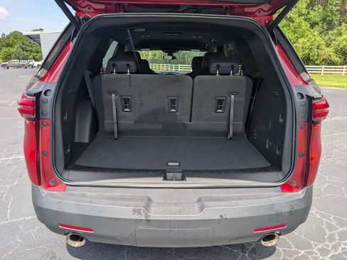 Used 2023 Chevrolet Traverse LT FWD image 35