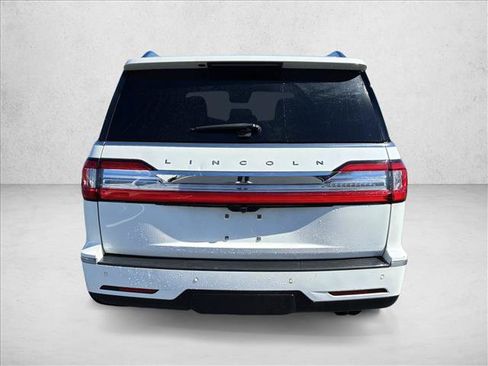 Used 2020 Lincoln Navigator Reserve AWD/4WD image 6