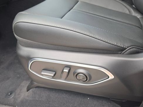 New 2026 Jeep Grand Wagoneer L 4WD w/ Premium Group I image 25