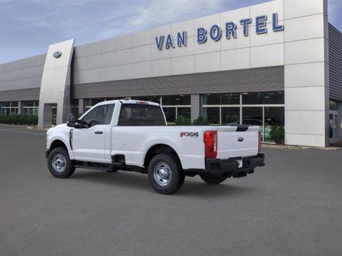 New 2026 Ford F250 XL w/ XL Off-Road Package AWD/4WD image 4