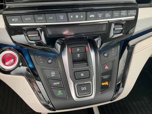 New 2026 Honda Odyssey Touring image 16