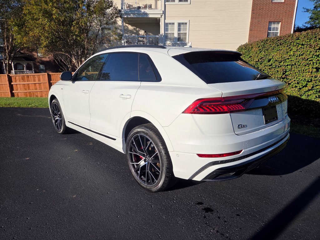 Used 2023 Audi Q8 Premium Plus AWD/4WD image 8