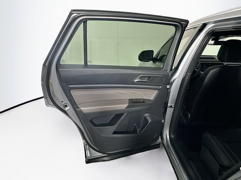 Used 2022 Volkswagen Atlas Cross Sport SEL image 25