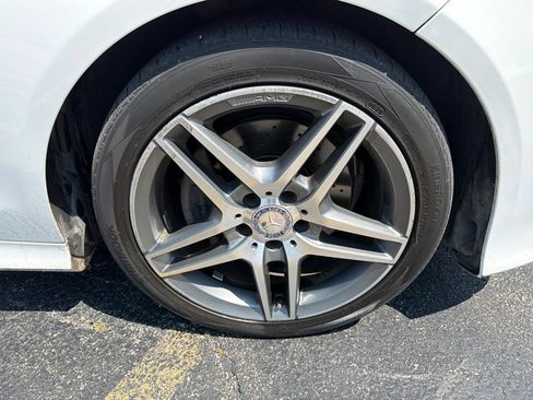 Used 2014 Mercedes-Benz E 350 4MATIC Sedan image 9